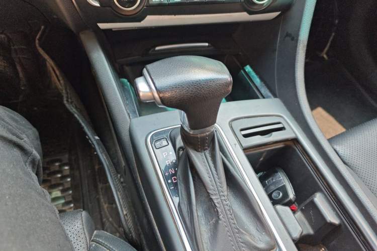 Used Kia K5 New Energy 2018 2.0L Smart Enjoyment Version Gear Lever