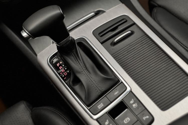 Used Kia K5 New Energy 2018 2.0L ZhiZun Edition Gear Lever