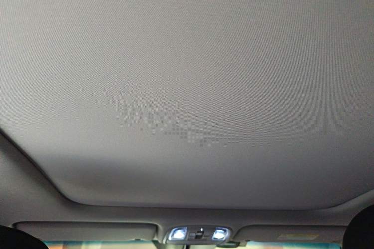 Used Kia K5 New Energy 2018 2.0L ZhiZun Edition Headliner