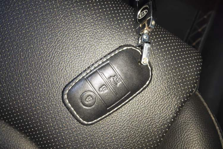Used Kia K5 New Energy 2018 2.0L Smart Enjoyment Version Interior 1