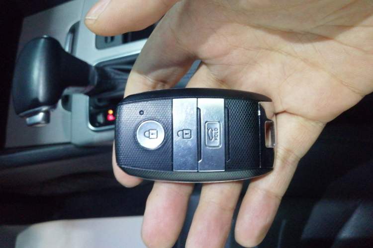 Used Kia K5 New Energy 2018 2.0L ZhiZun Edition Interior 1