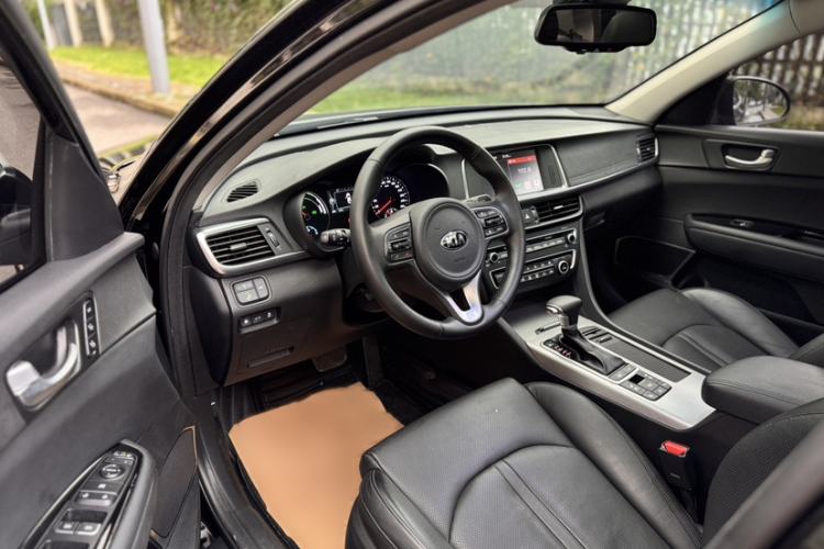 Used Kia K5 New Energy 2018 2.0L ZhiZun Edition Interior 1