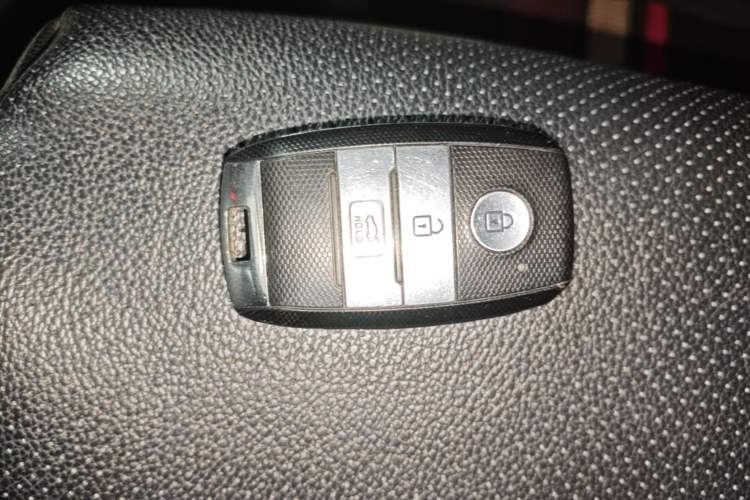 Used Kia K5 New Energy 2018 2.0L Smart Enjoyment Version Interior 1