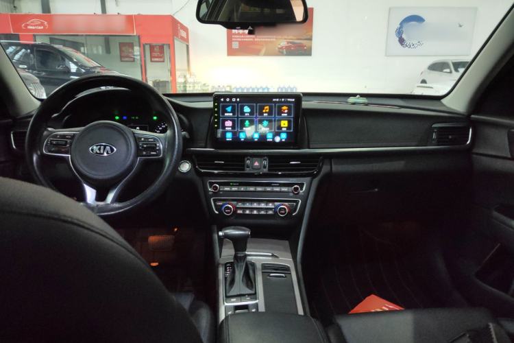 Used Kia K5 New Energy 2018 2.0L ZhiZun Edition Interior 2