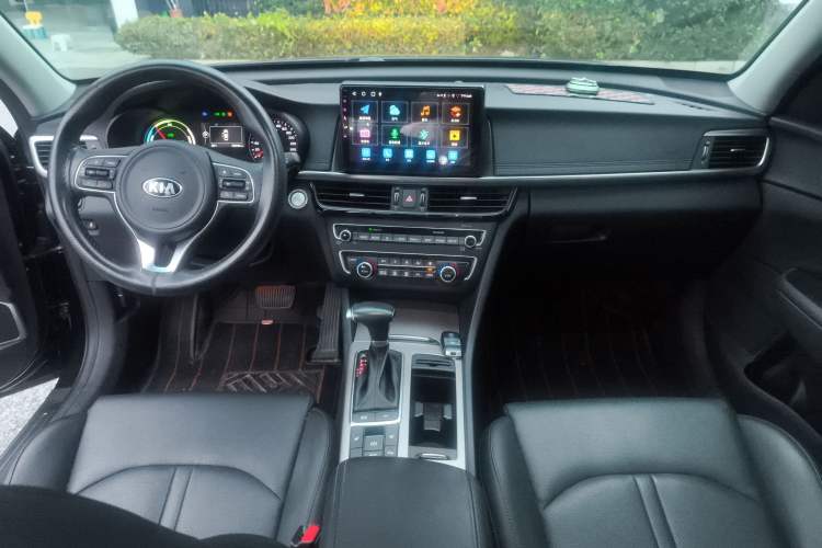 Used Kia K5 New Energy 2018 2.0L ZhiZun Edition Interior 2
