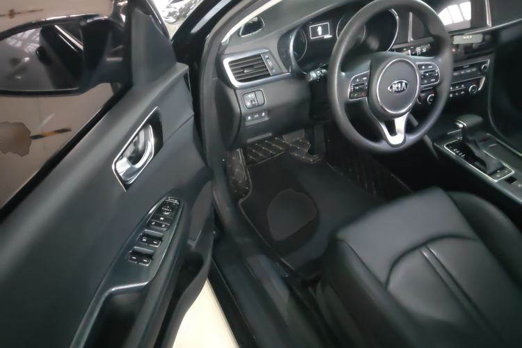 Used Kia K5 New Energy 2018 2.0L Smart Enjoyment Version Interior 3