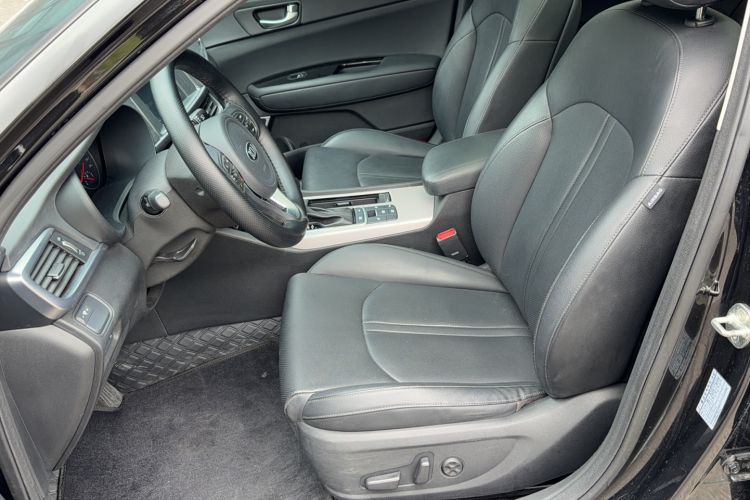 Used Kia K5 New Energy 2018 2.0L ZhiZun Edition Left Front Seat