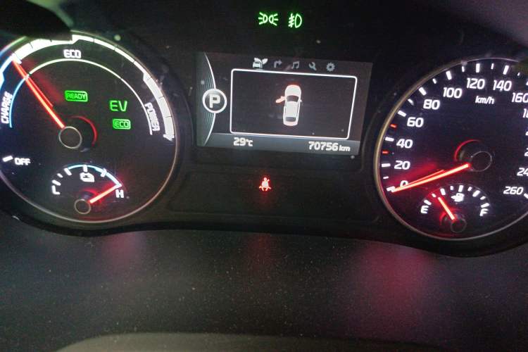 Used Kia K5 New Energy 2018 2.0L ZhiZun Edition Odometer Close Up