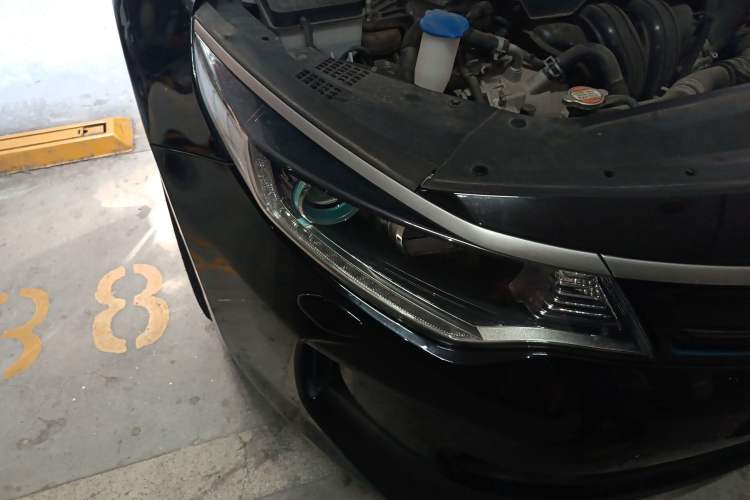 Used Kia K5 New Energy 2018 2.0L ZhiZun Edition Right Front Headlight
