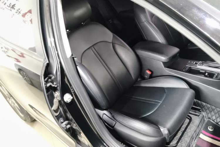 Used Kia K5 New Energy 2018 2.0L Smart Enjoyment Version Right Front Seat