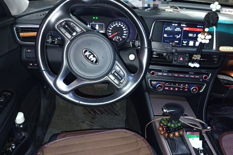 Used Kia K5 New Energy 2018 2.0L ZhiZun Edition Steering Wheel