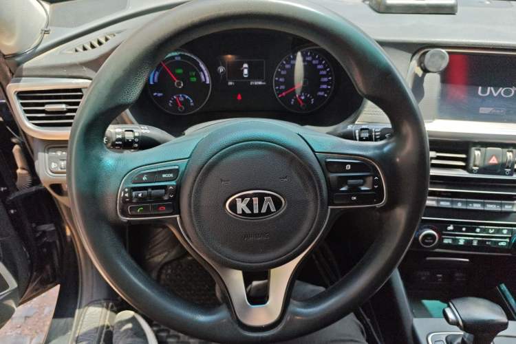 Used Kia K5 New Energy 2018 2.0L Smart Enjoyment Version Steering Wheel