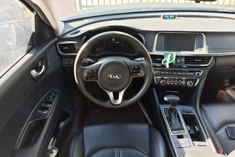 Used Kia K5 New Energy 2018 2.0L Smart Enjoyment Version Steering Wheel