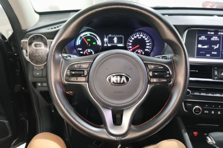 Used Kia K5 New Energy 2018 2.0L Smart Enjoyment Version Steering Wheel
