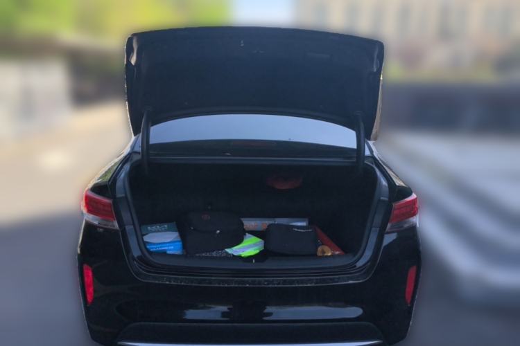 Used Kia K5 New Energy 2018 2.0L ZhiZun Edition Trunk