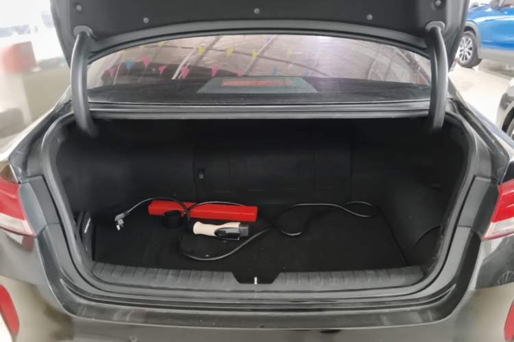 Used Kia K5 New Energy 2018 2.0L Smart Enjoyment Version Trunk