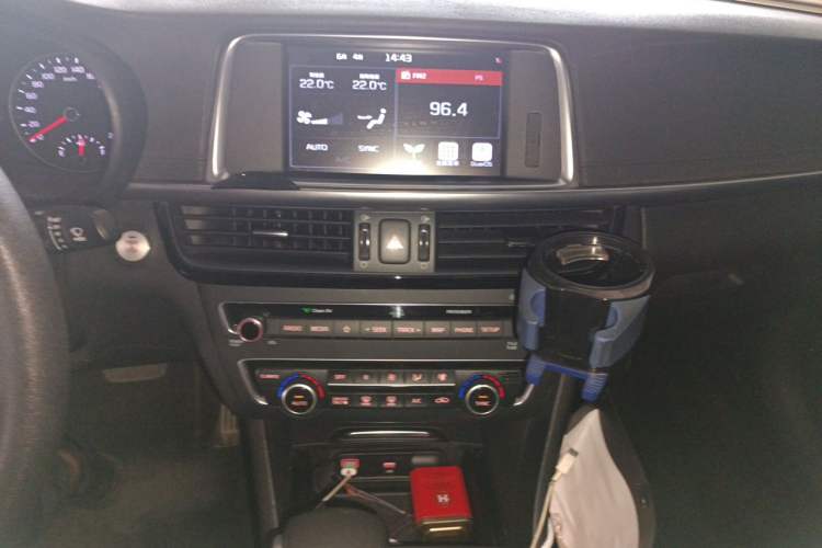 Used Kia K5 New Energy 2018 2.0L Smart Enjoyment Version Audio And AC Panel