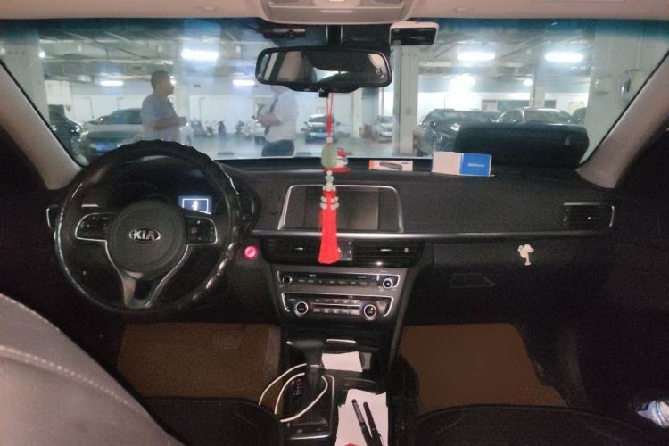 Used Kia K5 New Energy 2018 2.0L Smart Enjoyment Version Center Console