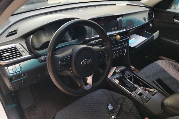 Used Kia K5 New Energy 2018 2.0L Smart Enjoyment Version Center Console