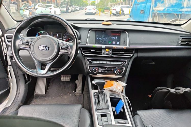 Used Kia K5 New Energy 2018 2.0L ZhiZun Edition Center Console