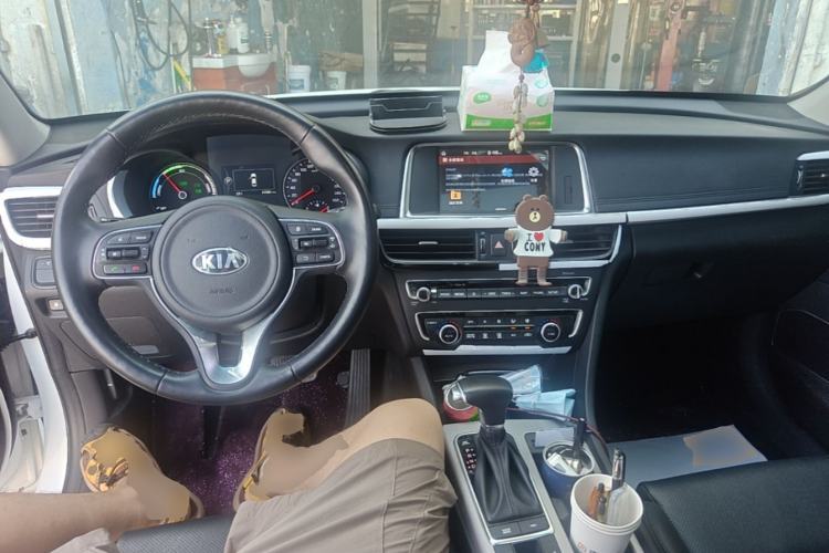 Used Kia K5 New Energy 2018 2.0L ZhiZun Edition Center Console