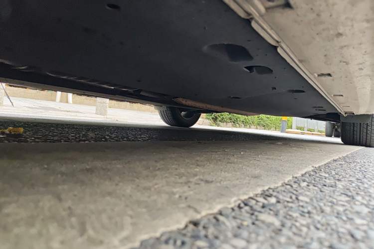 Used Kia K5 New Energy 2018 2.0L ZhiZun Edition Chassis Front Left