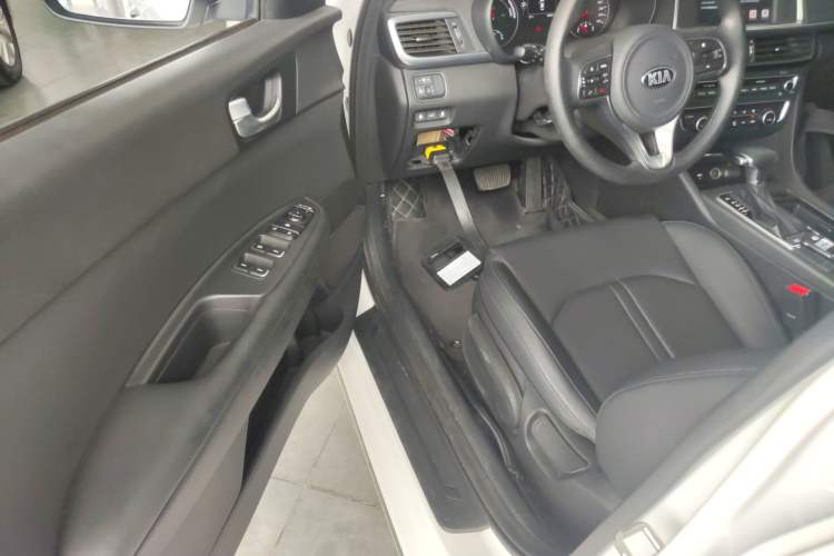 Used Kia K5 New Energy 2018 2.0L Smart Enjoyment Version Driver Seat