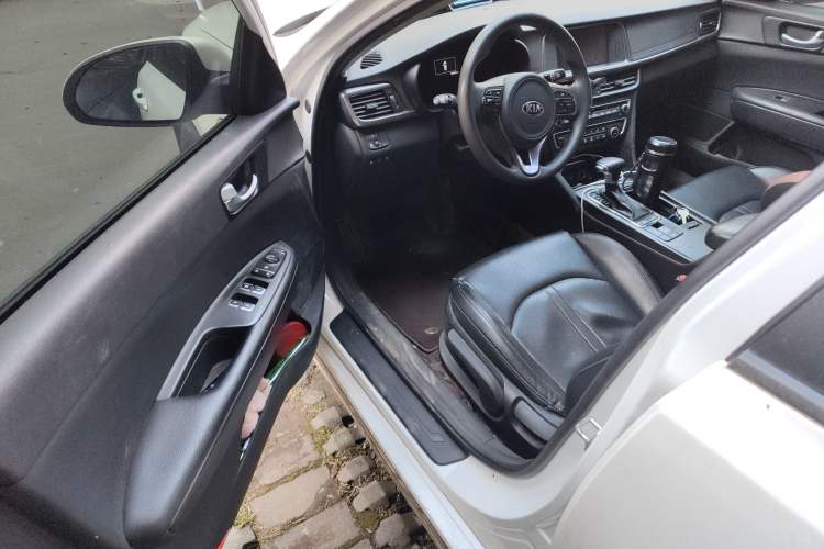 Used Kia K5 New Energy 2018 2.0L Smart Enjoyment Version Driver Seat