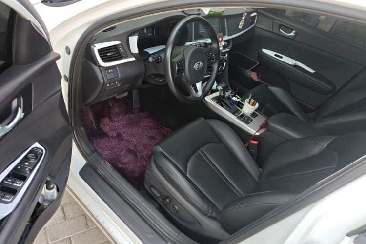 Used Kia K5 New Energy 2018 2.0L ZhiZun Edition Driver Seat
