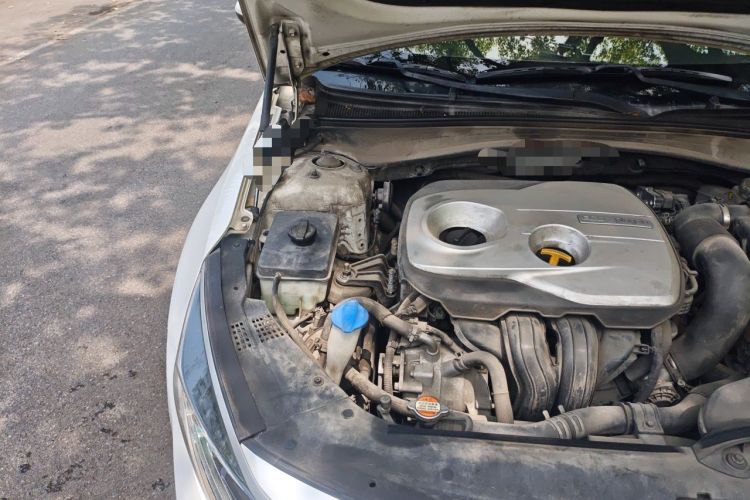 Used Kia K5 New Energy 2018 2.0L Smart Enjoyment Version Engine Bay Right