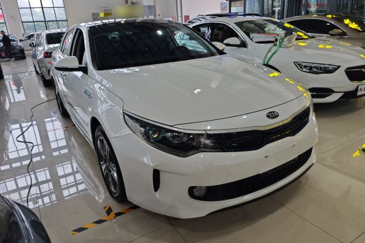 Used Kia K5 New Energy 2018 2.0L Smart Enjoyment Version Front Right 45 Deg