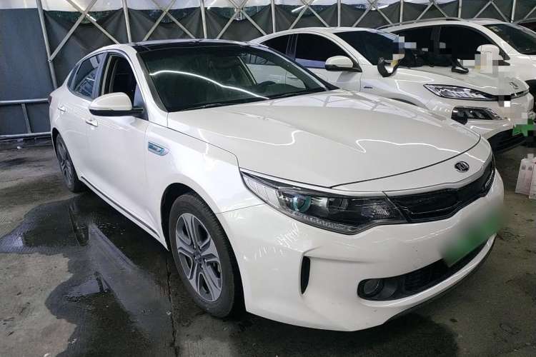 Used Kia K5 New Energy 2018 2.0L Smart Enjoyment Version Front Right 45 Deg