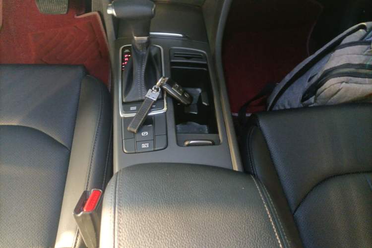 Used Kia K5 New Energy 2018 2.0L Smart Enjoyment Version Gear Lever