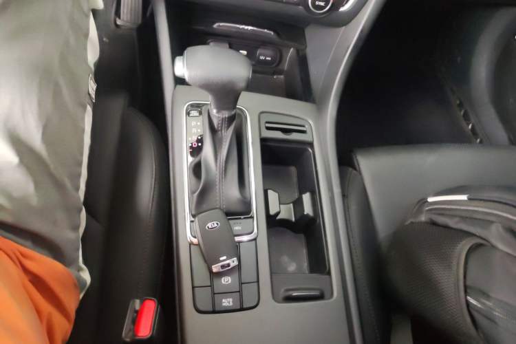 Used Kia K5 New Energy 2018 2.0L Smart Enjoyment Version Gear Lever