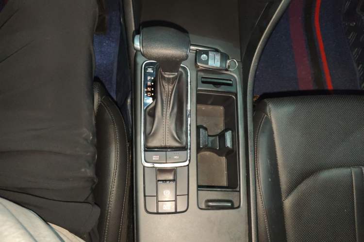 Used Kia K5 New Energy 2018 2.0L Smart Enjoyment Version Gear Lever