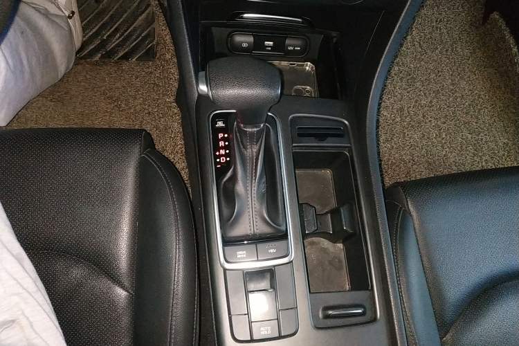 Used Kia K5 New Energy 2018 2.0L Smart Enjoyment Version Gear Lever