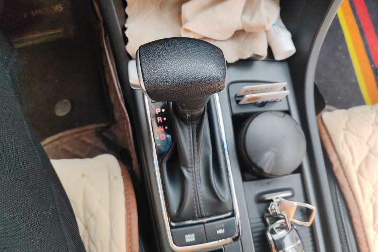 Used Kia K5 New Energy 2018 2.0L Smart Enjoyment Version Gear Lever