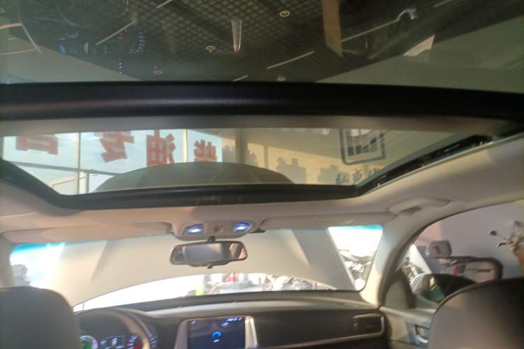Used Kia K5 New Energy 2018 2.0L Smart Enjoyment Version Headliner