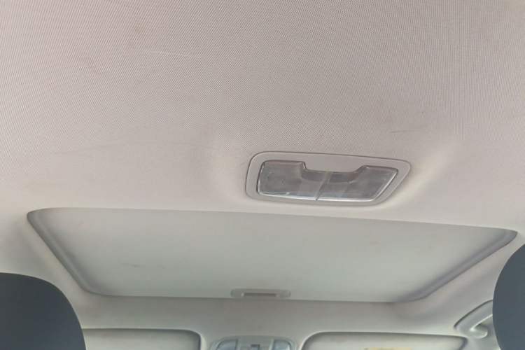 Used Kia K5 New Energy 2018 2.0L Smart Enjoyment Version Headliner