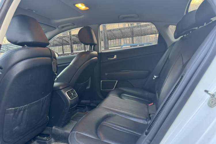 Used Kia K5 New Energy 2018 2.0L Smart Enjoyment Version Interior 3