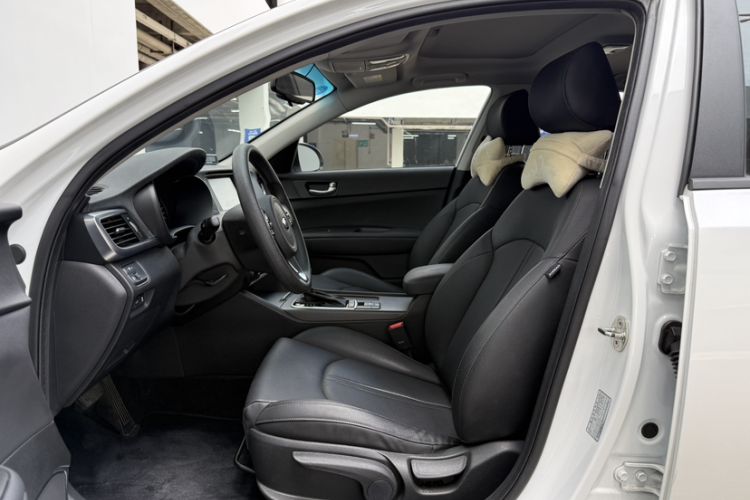 Used Kia K5 New Energy 2018 2.0L Smart Enjoyment Version Interior 4