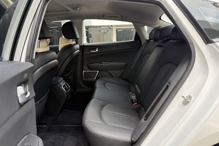 Used Kia K5 New Energy 2018 2.0L Smart Enjoyment Version Interior 6