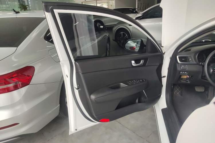 Used Kia K5 New Energy 2018 2.0L Smart Enjoyment Version Left Front Door Interior