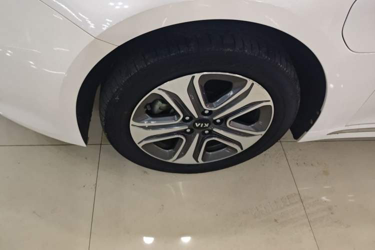 Used Kia K5 New Energy 2018 2.0L Smart Enjoyment Version Left Front Wheel Hub