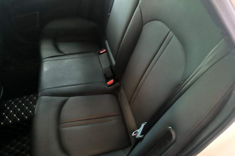 Used Kia K5 New Energy 2018 2.0L Smart Enjoyment Version Left Rear Seat