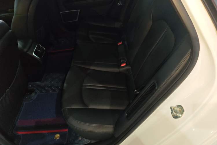 Used Kia K5 New Energy 2018 2.0L Smart Enjoyment Version Left Rear Seat