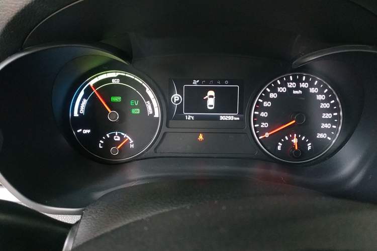 Used Kia K5 New Energy 2018 2.0L ZhiZun Edition Odometer Close Up