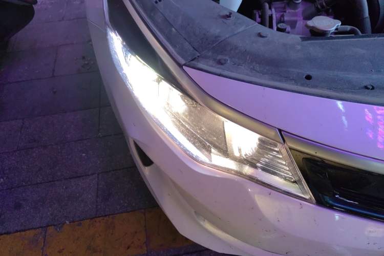 Used Kia K5 New Energy 2018 2.0L Smart Enjoyment Version Right Front Headlight