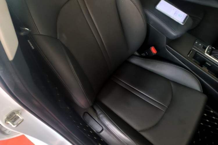 Used Kia K5 New Energy 2018 2.0L Smart Enjoyment Version Right Front Seat
