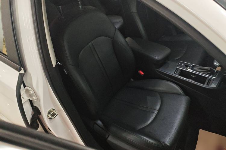 Used Kia K5 New Energy 2018 2.0L Smart Enjoyment Version Right Front Seat